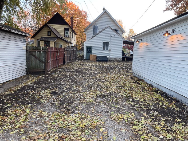 gravel-driveway-quad-cities-ia-il-before-installation-qc-gravel-pros_800-28